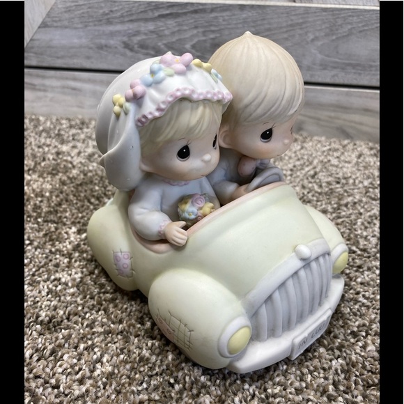 Bride Groom Wedding Gift Vintage Precious Moments Exclusive Stamp 1988 - Picture 5 of 9